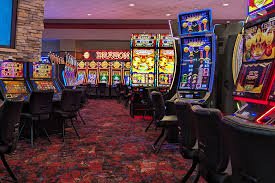Live roulette table at bgibola 88 with multilingual dealer interface